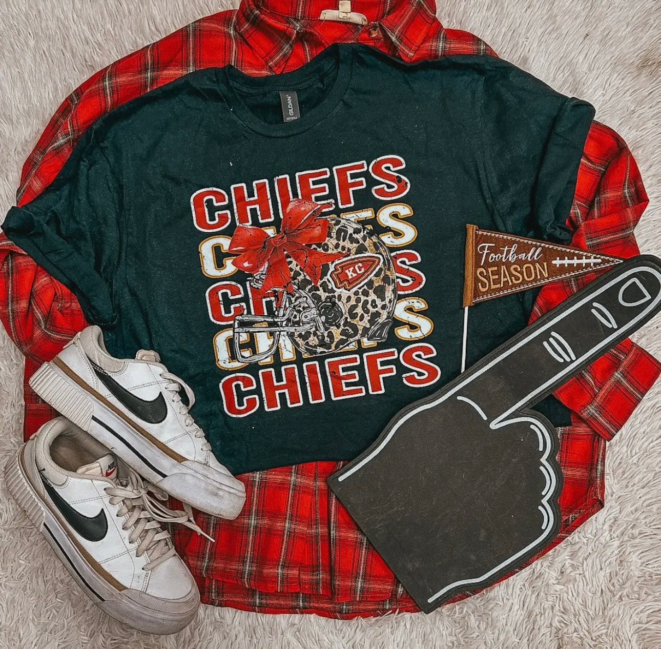 Black short sleeve Chiefs T-shirt