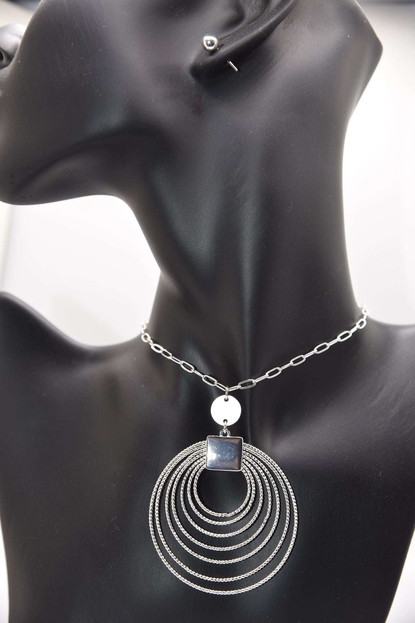 Wired Circle Necklace and Earrings