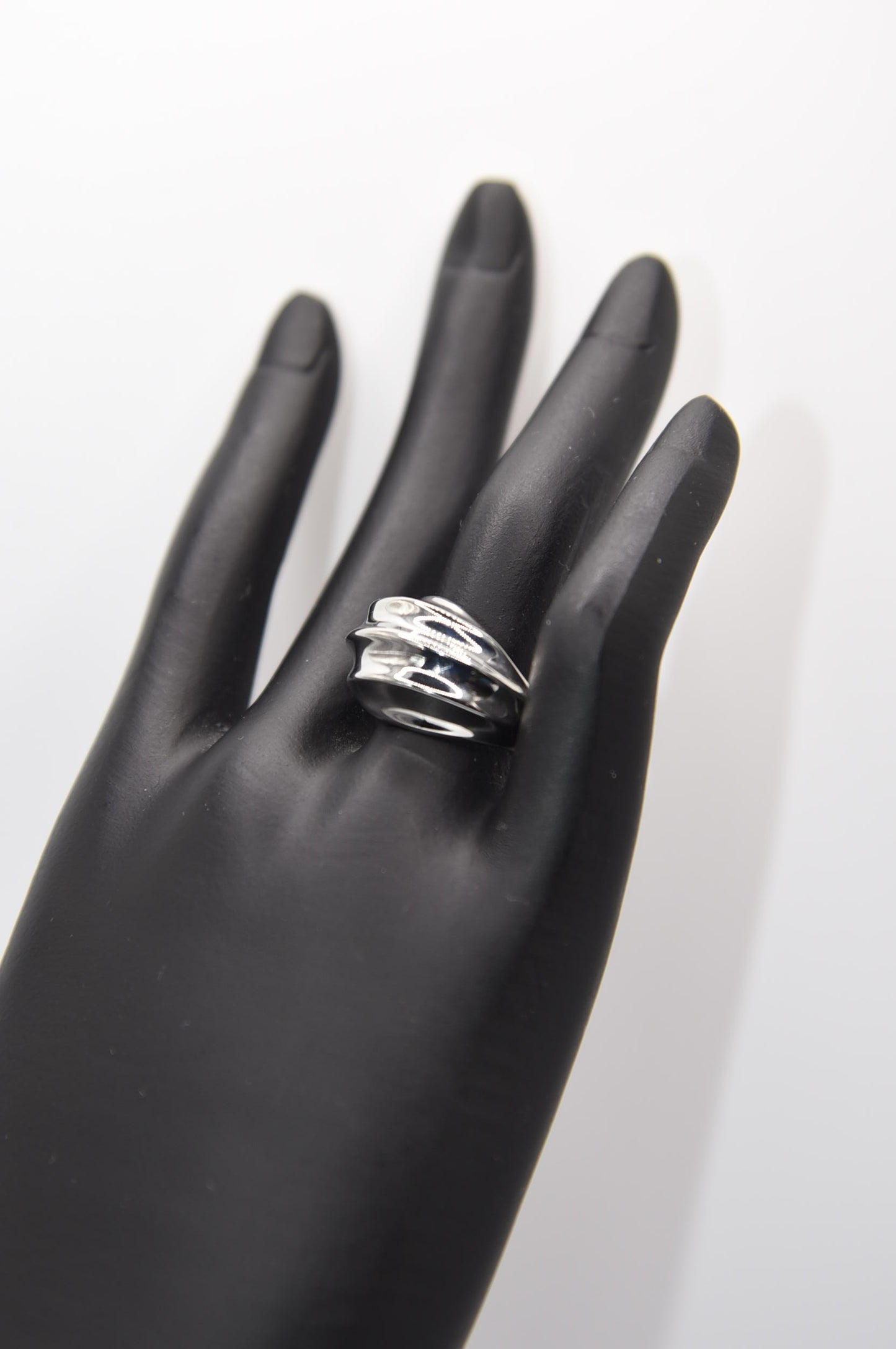 Smoot Rib Sterling Silver