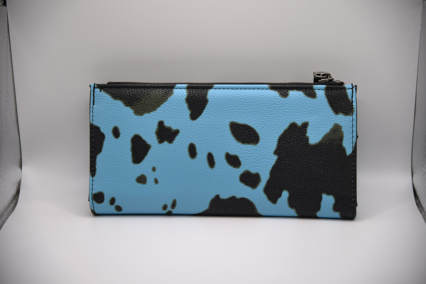 WG133-212 Wrangler Cow Print Bi-Fold Wallet - Turquoise