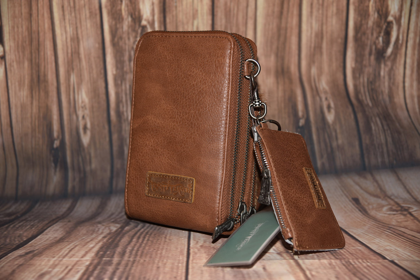 TRINITY RANCH GENUINE HAIR-ON COWHIDE PHONE PURSE SET